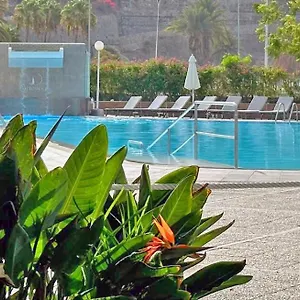 https://apartamentos-portonovo.in-canary-islands.com